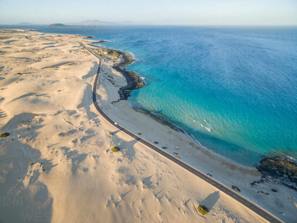 Corralejo dunes and turquoise waters in Fuerteventura