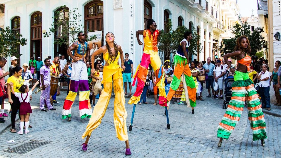 Cuba Festivals & Events – Music, Dance and Cultural Celebrations Street dancers performing during a colorful cultural festival in Havana, Cuba