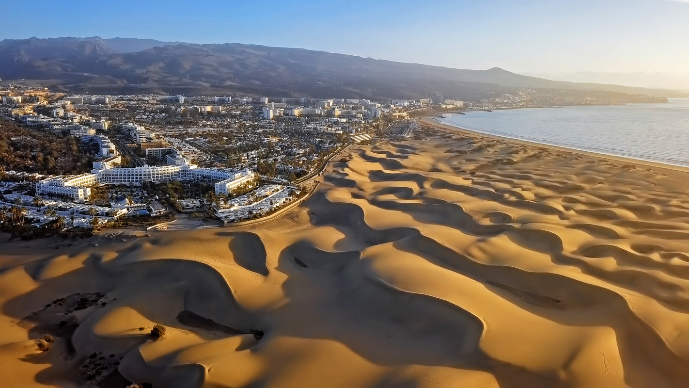 Hotel overlooking the Maspalomas Dunes in Gran Canaria