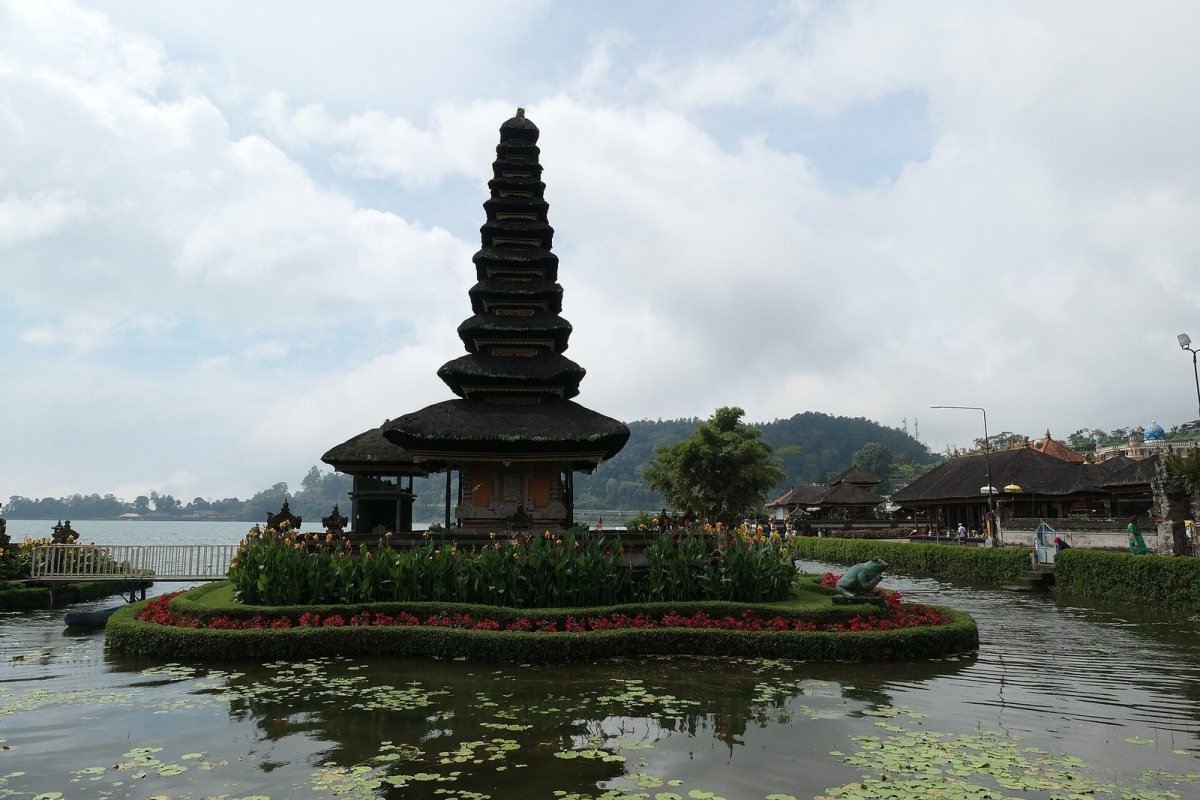 The eleven-tiered meru at Ulun Danu Beratan. The eleven-tiered meru at Ulun Danu Beratan