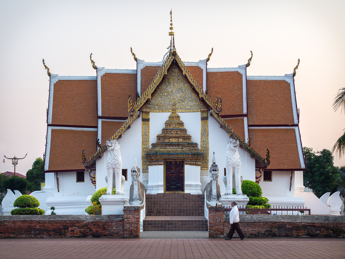 Wat Phumin in Nan. Temple and regional-culture context. Wat Phumin in Nan
