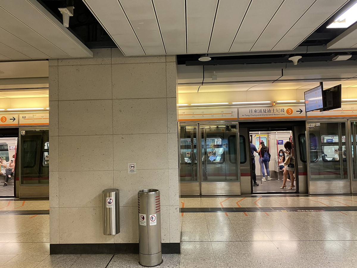 An MTR Tung Chung Line train at Hong Kong Station. An MTR Tung Chung Line train at Hong Kong Station.