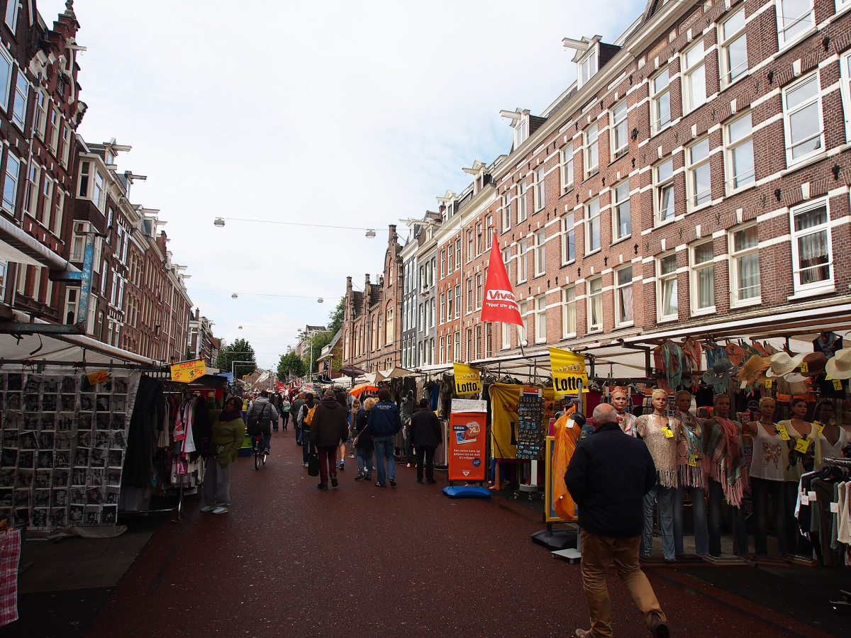 Stalls and shoppers at Albert Cuyp market.