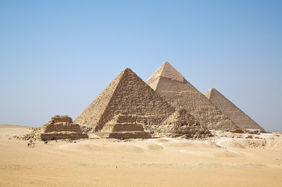 Pyramids on the Giza plateau Pyramids on the Giza plateau