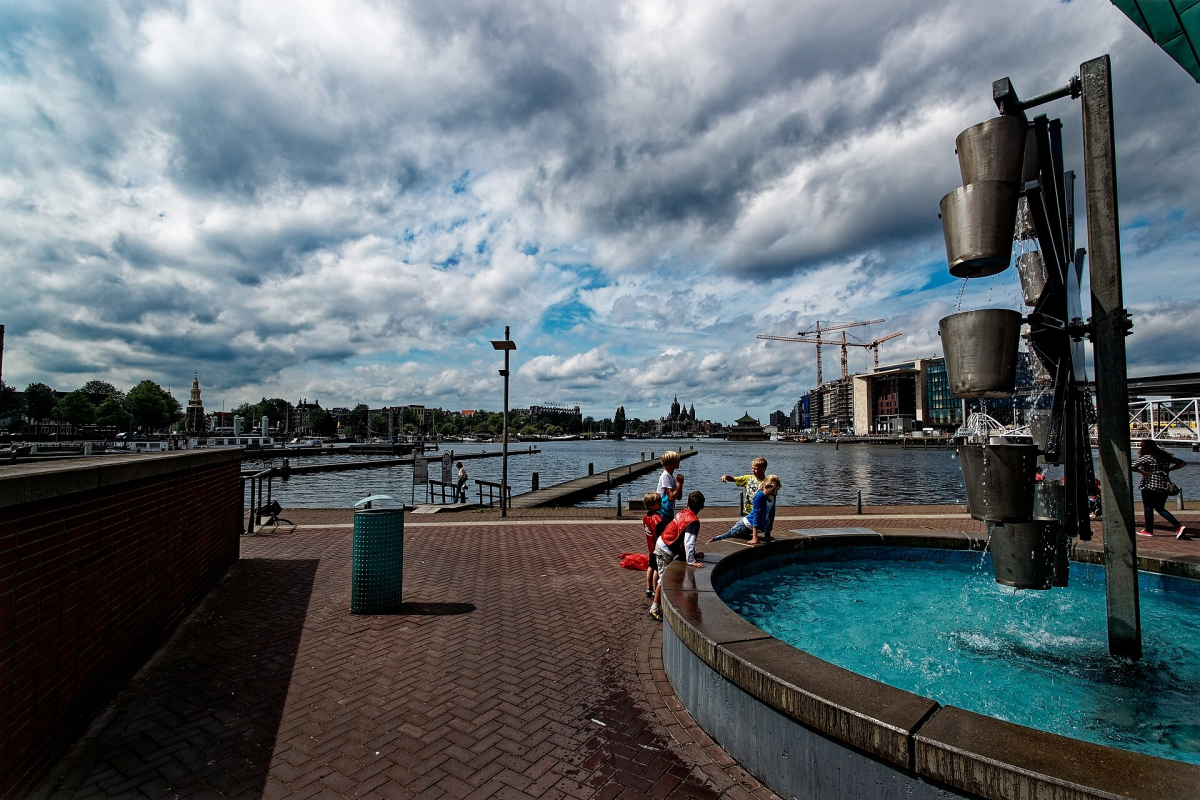 Outdoor water features on NEMO’s rooftop terrace.