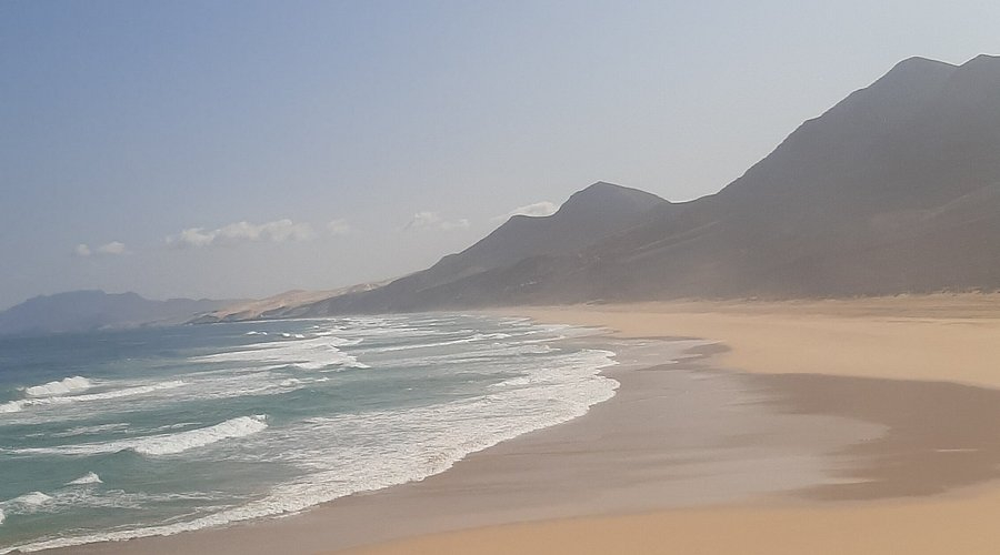 Remote and wild Cofete Beach with mountains in the background, Fuerteventura
