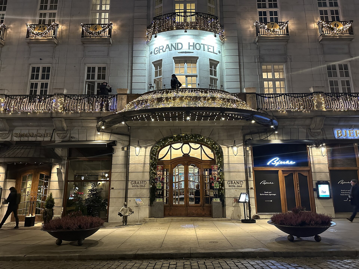 Grand Hotel Oslo’s entrance and façade, photographed in 2024. Grand Hotel Oslo’s entrance and façade, photographed in 2024.