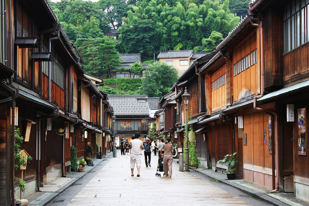 Traditional streets in Kanazawa Traditional streets in Kanazawa