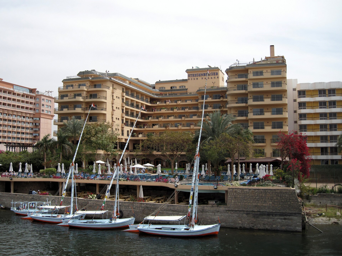 Steigenberger Nile Palace hotel above the Nile in Luxor