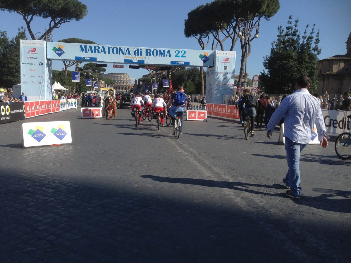 Runners participating in the Rome Marathon