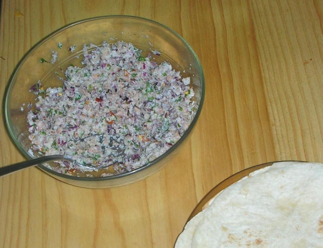 Mas huni served with roshi