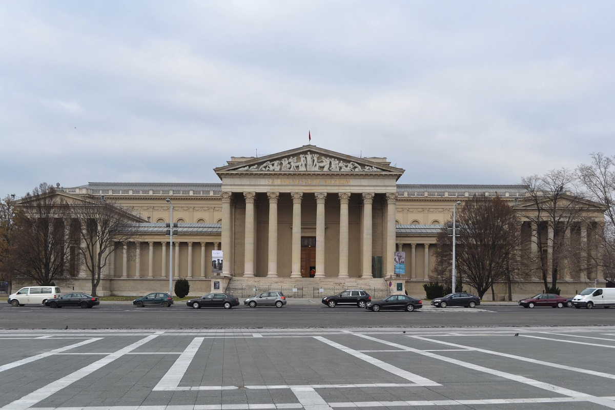 Museum of Fine Arts beside Heroes’ Square in Budapest Museum of Fine Arts beside Heroes’ Square in Budapest