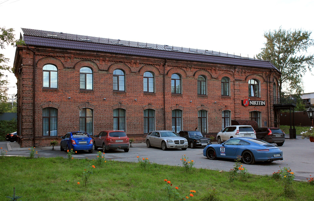Historic Nikitin hotel at Strelka Street 13 in Nizhny Novgorod Historic Nikitin hotel at Strelka Street 13 in Nizhny Novgorod