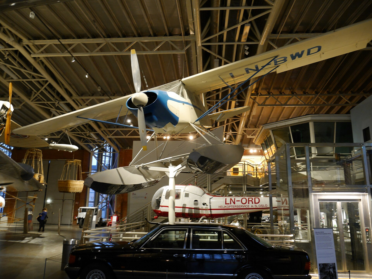 Historical transport exhibits at Norsk Teknisk Museum, photographed in 2014; displays can change.