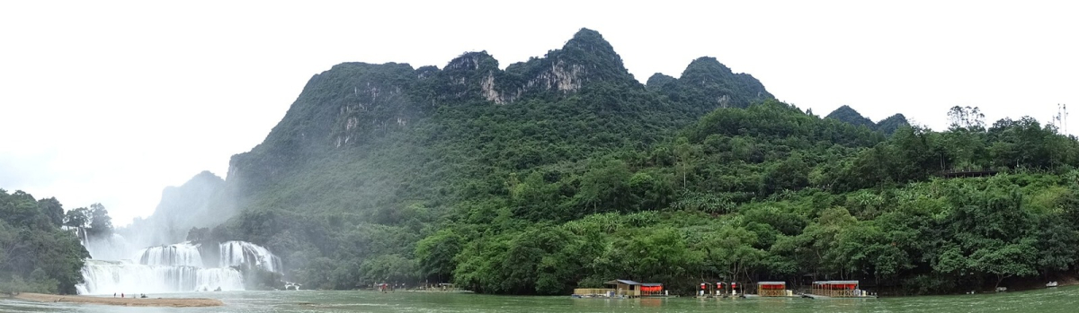 Ban Gioc waterfall landscape in Cao Bang