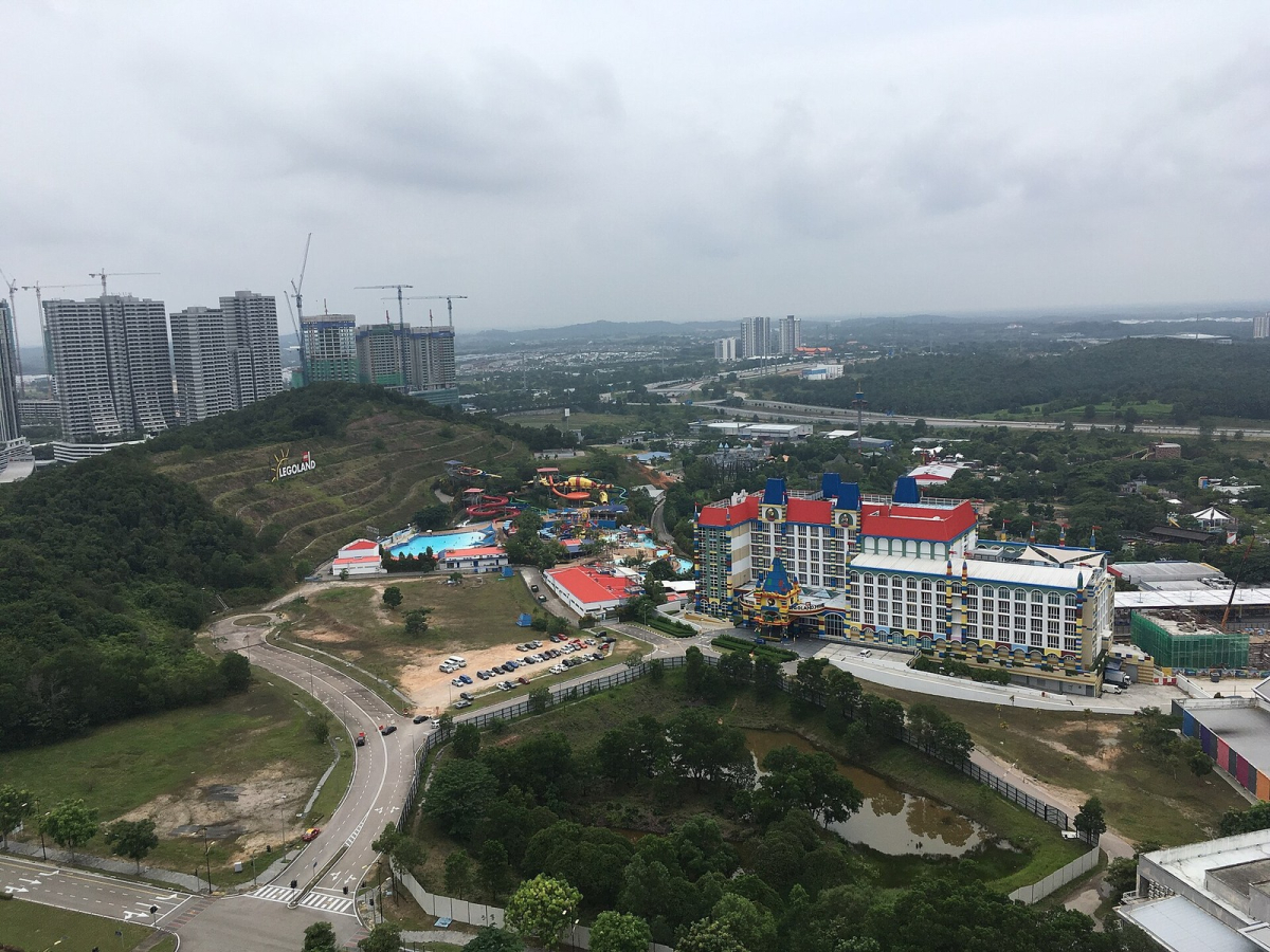 LEGOLAND Malaysia Resort in March 2018. Check current park calendars and ticket combinations. LEGOLAND Malaysia Resort in March 2018. Check current park calendars and ticket combinations.
