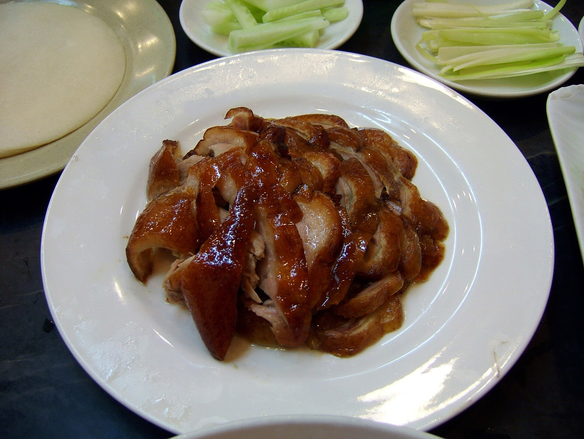 Sliced roast duck with accompaniments Sliced roast duck with accompaniments
