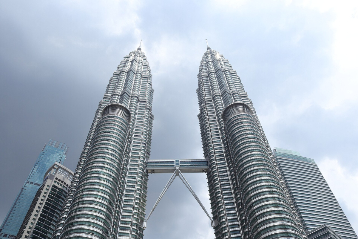 The PETRONAS Twin Towers in Kuala Lumpur; exterior views and ticketed visitor access are different experiences. The PETRONAS Twin Towers in Kuala Lumpur; exterior views and ticketed visitor access are different experiences.