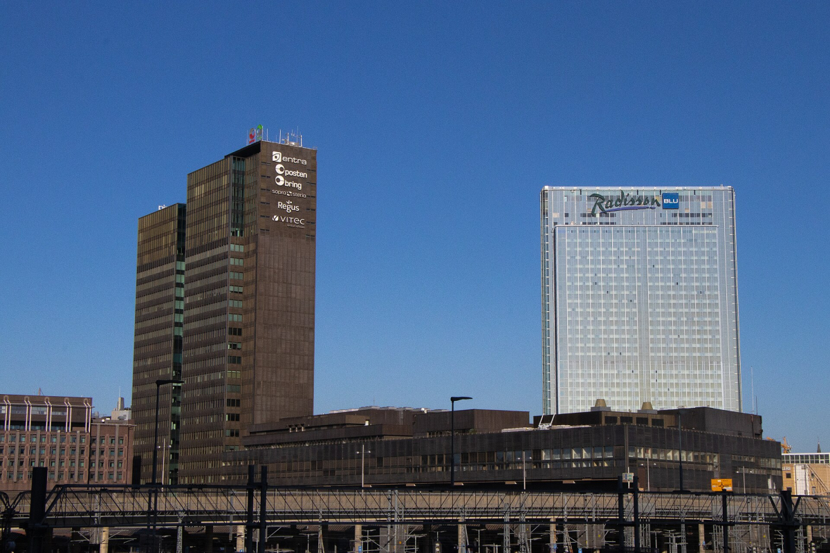 The Radisson Blu Plaza tower, on the right, beside Posthuset. The Radisson Blu Plaza tower, on the right, beside Posthuset.