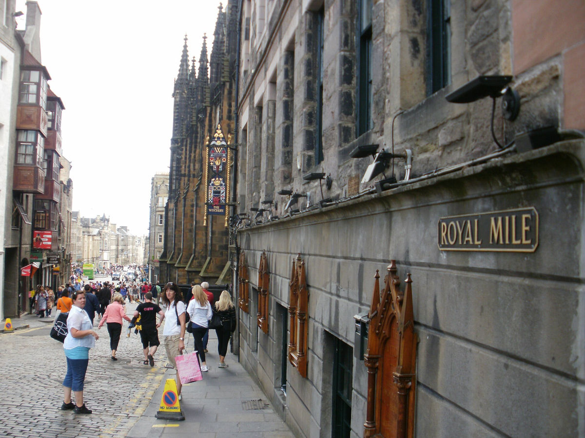Historic streets and buildings along Edinburgh’s Royal Mile Historic streets and buildings along Edinburgh’s Royal Mile