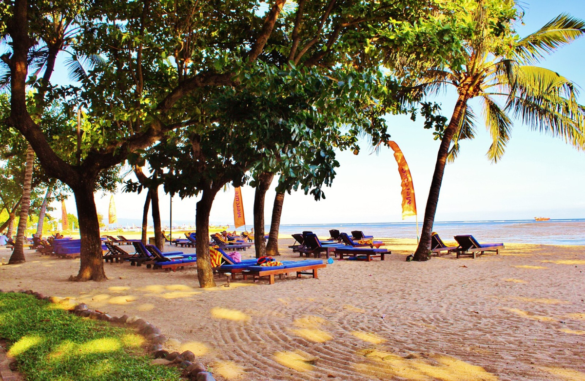 The shoreline at Sanur. The shoreline at Sanur