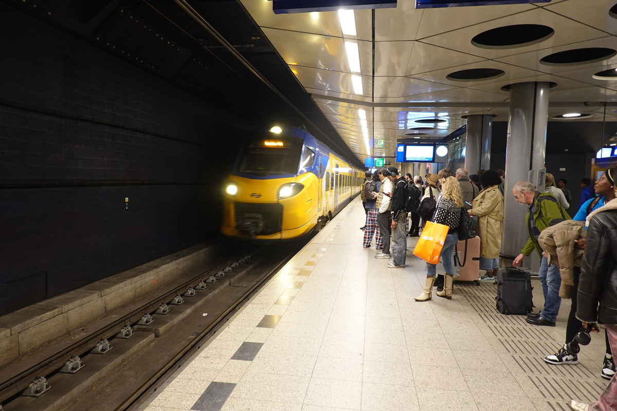 A platform at Schiphol Airport railway station.