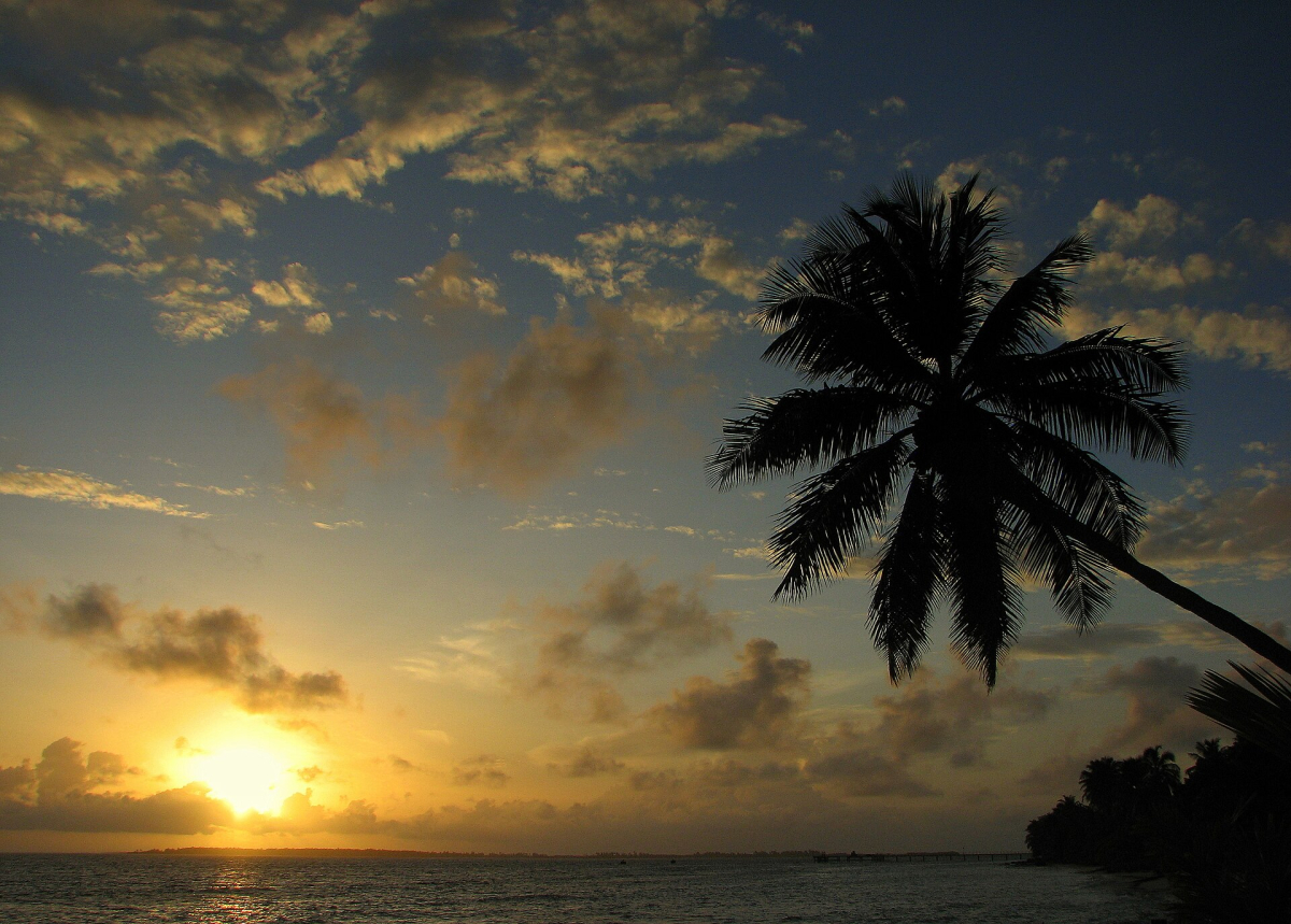 Sunrise at Gan in Addu Atoll, photographed in 2007 Sunrise at Gan in Addu Atoll, photographed in 2007
