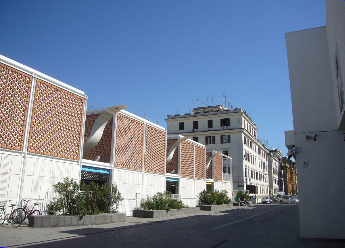 Stalls and circulation space in the new Testaccio market