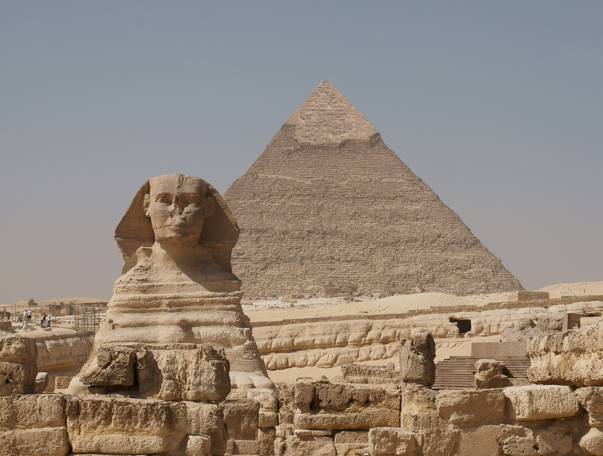 Great Sphinx with the Pyramid of Khafre Great Sphinx with the Pyramid of Khafre