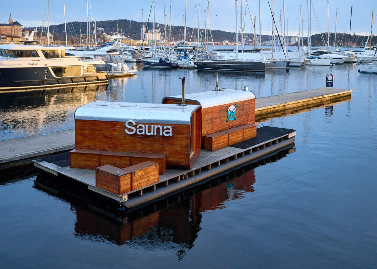 A dockside sauna at Tjuvholmen, photographed in November 2024; operators and locations differ.