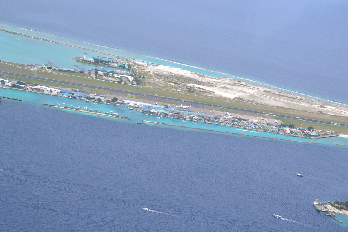 Historical aerial view of Velana airport on Hulhulé Historical aerial view of Velana airport on Hulhulé
