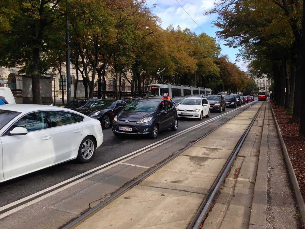 Tram tracks and road traffic on Vienna’s Ringstrasse Tram tracks and road traffic on Vienna’s Ringstrasse