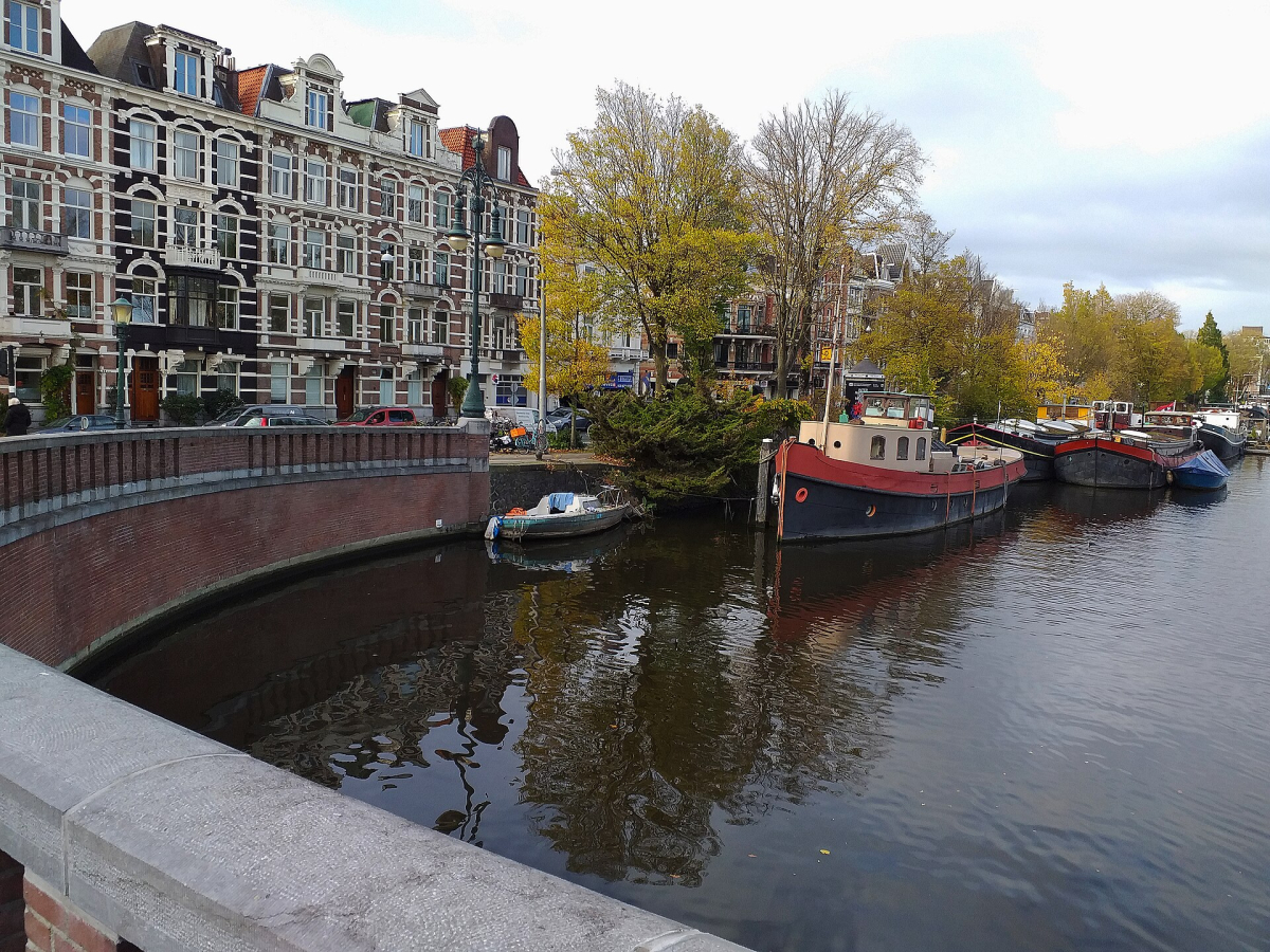 The Amstel from Nieuwe Amstelbrug.