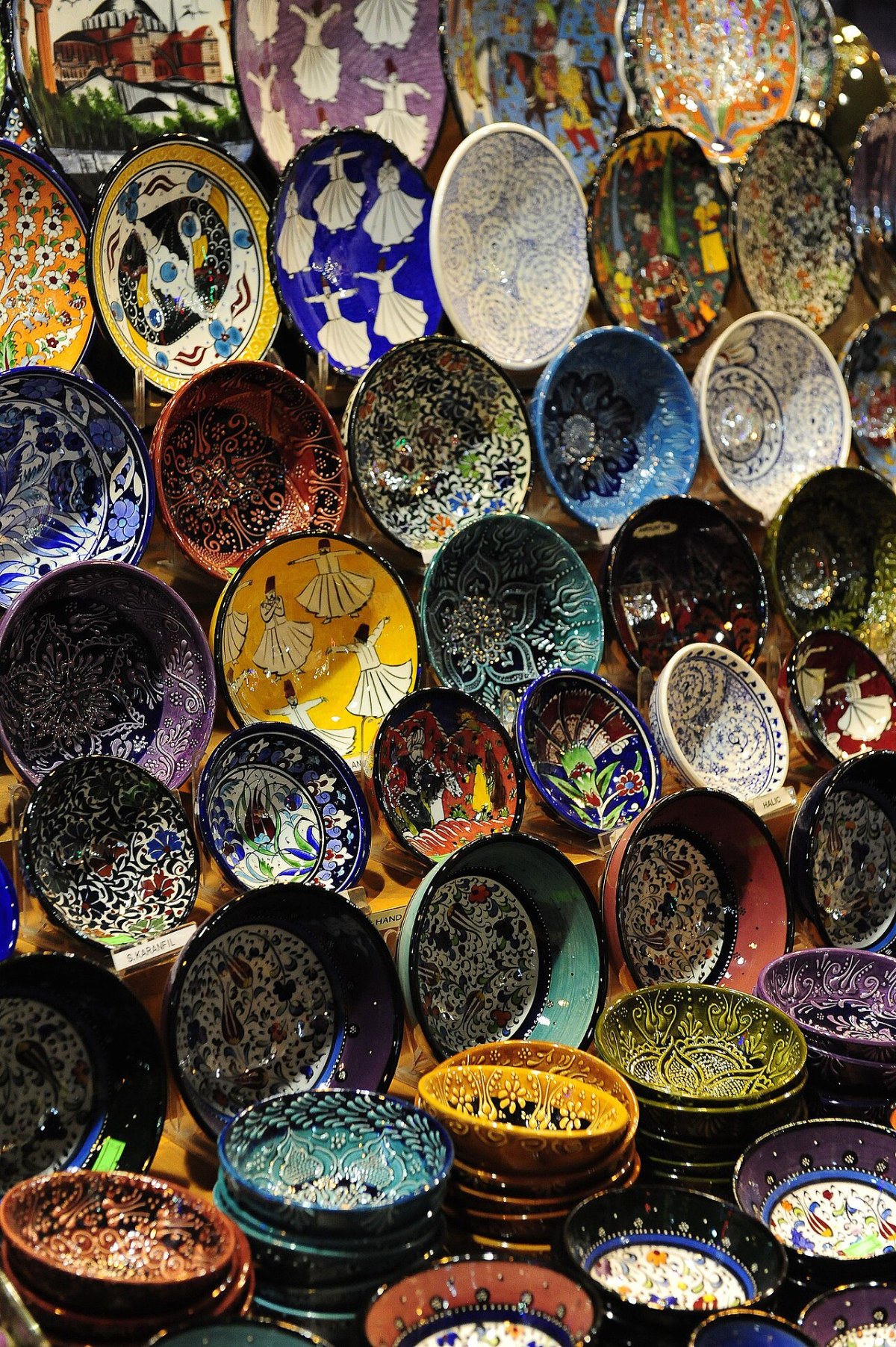 Colourful decorated ceramic plates and bowls displayed in Istanbul’s Spice Bazaar