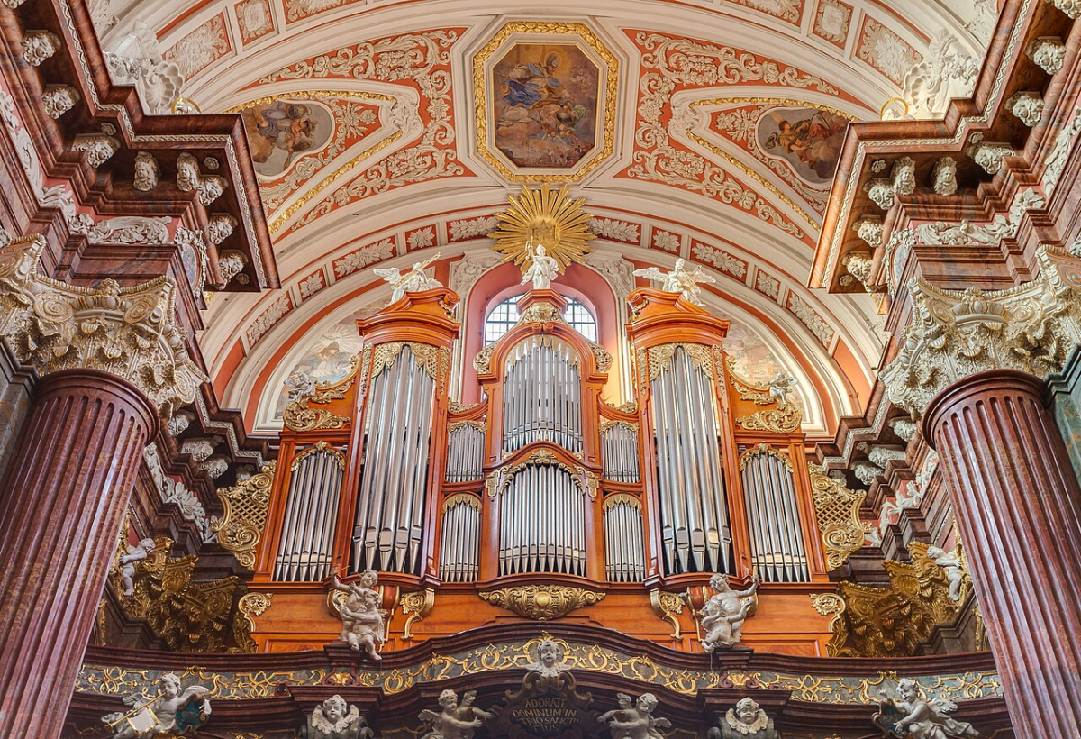 Organ inside Poznań’s Collegiate Church Organ inside Poznań’s Collegiate Church