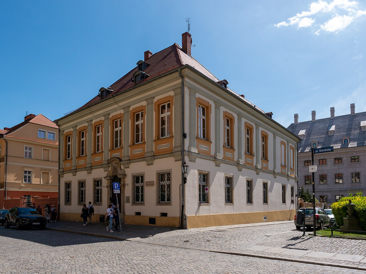 Historic building in Wrocław’s Ostrów Tumski Historic building in Wrocław’s Ostrów Tumski